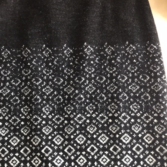 Midi skirt. - Picture 2 of 4